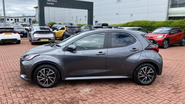 Toyota Yaris 1.5 Hybrid Design 5dr CVT Hybrid Hatchback